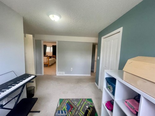 5301 15 Ave, Edson, AB - Indoor Photo Showing Other Room