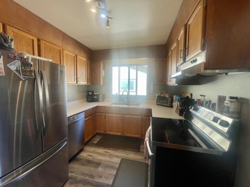 5301 15 Ave, Edson, AB - Indoor Photo Showing Kitchen