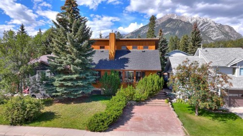 226 Lady Macdonald Drive, Canmore, AB - Outdoor