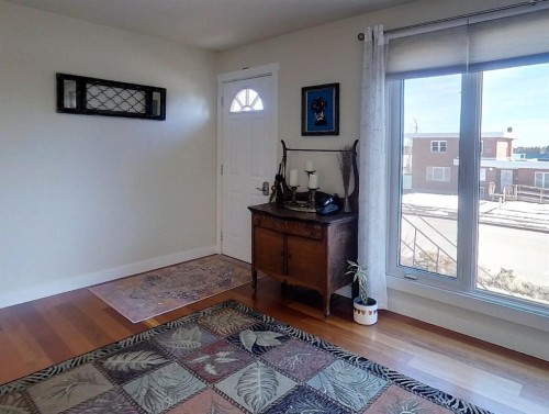 4512 5 Avenue, Edson, AB - Indoor Photo Showing Other Room