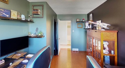 4512 5 Avenue, Edson, AB - Indoor