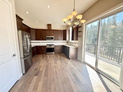 128 Berry Place, Hinton, AB - Indoor Photo Showing Other Room