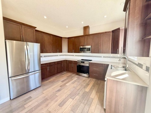128 Berry Place, Hinton, AB - Indoor Photo Showing Bathroom