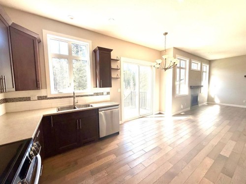 128 Berry Place, Hinton, AB - Indoor Photo Showing Other Room