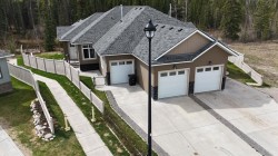 128 BERRY Place Hinton, AB T7V 0C1