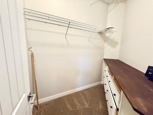 128 Berry Place, Hinton, AB - Indoor Photo Showing Other Room