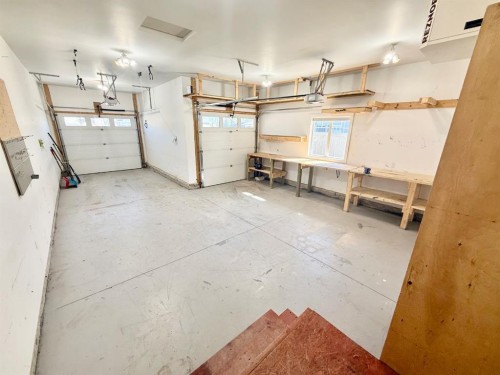 128 Berry Place, Hinton, AB - Indoor Photo Showing Other Room