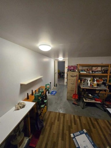 805 8 Street, Fox Creek, AB - Indoor
