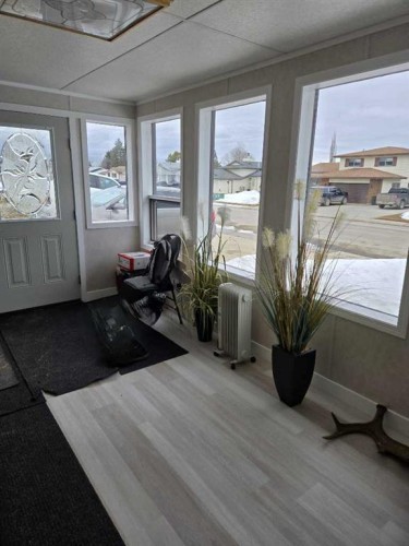 805 8 Street, Fox Creek, AB - Indoor