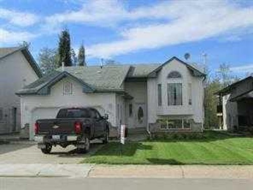 804 10 Street  Fox Creek, AB T0H 1P0