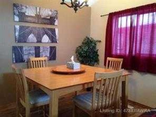 804 10 Street, Fox Creek, AB - Indoor Photo Showing Dining Room