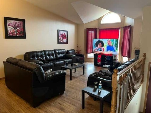 804 10 Street, Fox Creek, AB - Indoor Photo Showing Living Room