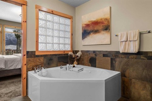 150 Hubman Landing, Canmore, AB - Indoor