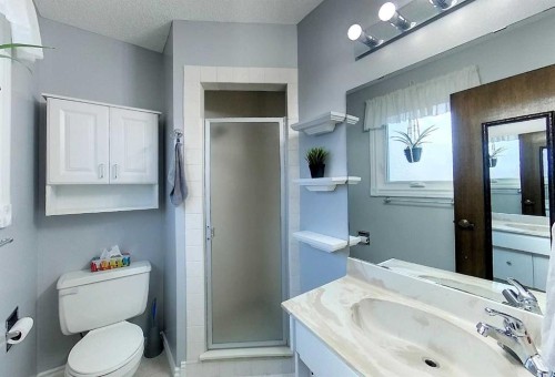 5722 11 Avenue, Edson, AB - Outdoor