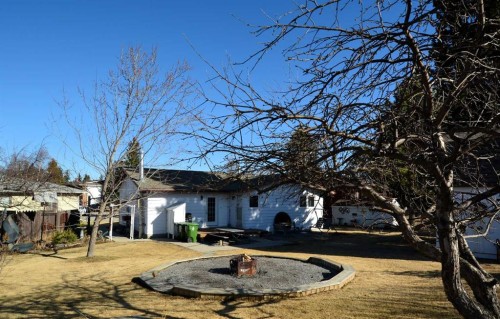 5722 11 Avenue, Edson, AB - Outdoor