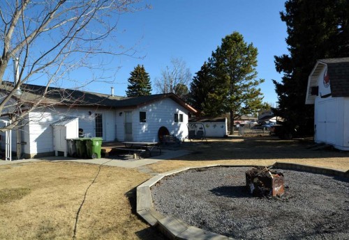5722 11 Avenue, Edson, AB - Outdoor