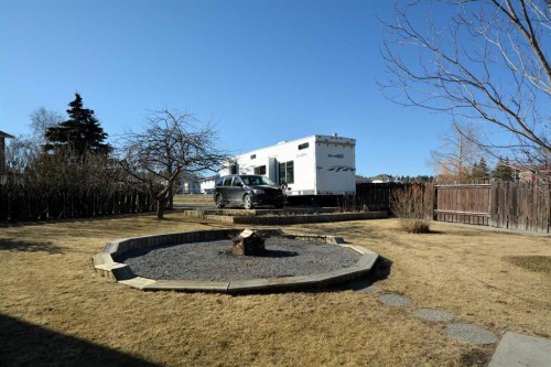 5722 11 Avenue, Edson, AB - Outdoor