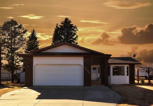 5722 11 Avenue, Edson, AB - Outdoor