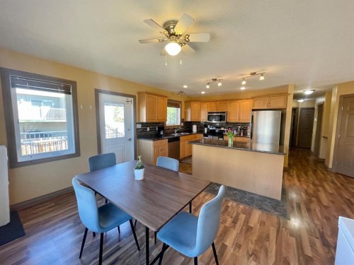 4108 16 Avenue, Edson, AB - Indoor Photo Showing Dining Room