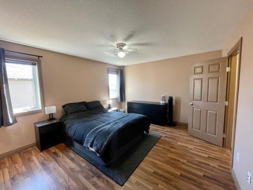 4108 16 Avenue, Edson, AB - Indoor Photo Showing Bedroom