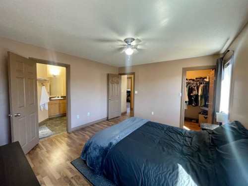 4108 16 Avenue, Edson, AB - Indoor Photo Showing Bedroom