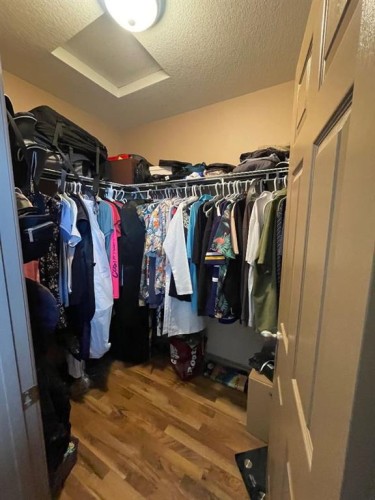 4108 16 Avenue, Edson, AB - Indoor With Storage