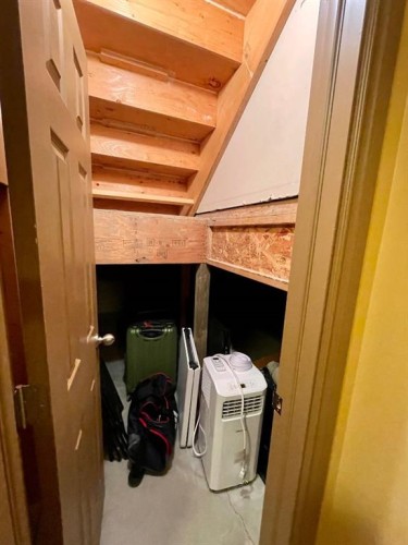 4108 16 Avenue, Edson, AB - Indoor Photo Showing Laundry Room
