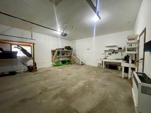 4108 16 Avenue, Edson, AB - Indoor Photo Showing Garage
