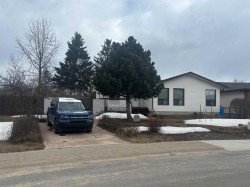59 Harolds Hollow Whitecourt, AB T7S 1C3