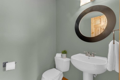 330 Casale Place, Canmore, AB - Indoor Photo Showing Bathroom