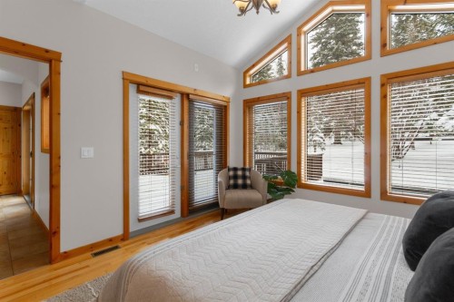 330 Casale Place, Canmore, AB - Indoor Photo Showing Bedroom