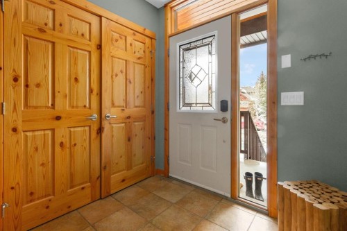 330 Casale Place, Canmore, AB - Indoor Photo Showing Other Room