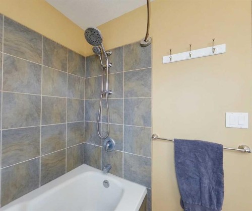 4104 18 Avenue, Edson, AB - Indoor Photo Showing Bathroom