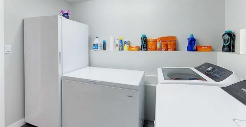 4104 18 Avenue, Edson, AB - Indoor Photo Showing Laundry Room