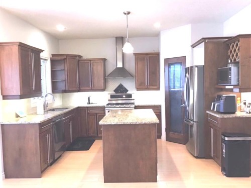 34 Poplar Drive, Whitecourt, AB - Indoor Photo Showing Kitchen
