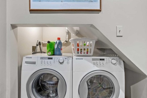 204 Grassi Place, Canmore, AB - Indoor Photo Showing Laundry Room