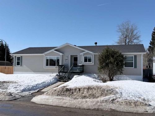 1100 11 Street SE Slave Lake, AB T0G 2A3