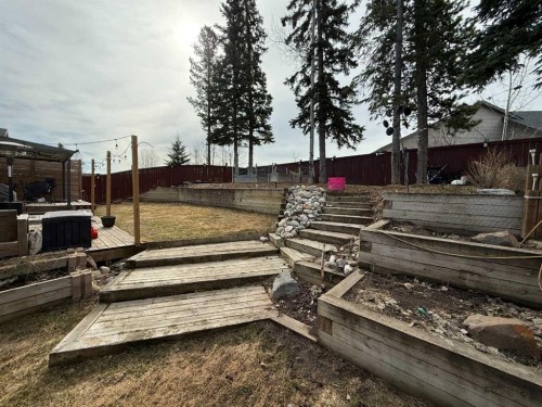 110 Muldoon Crescent, Hinton, AB - Outdoor