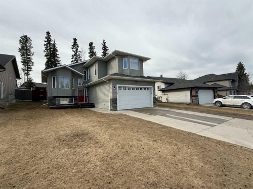 110 Muldoon Crescent, Hinton, AB - Outdoor With Facade