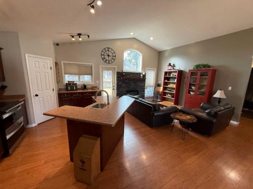 110 Muldoon Crescent, Hinton, AB - Indoor
