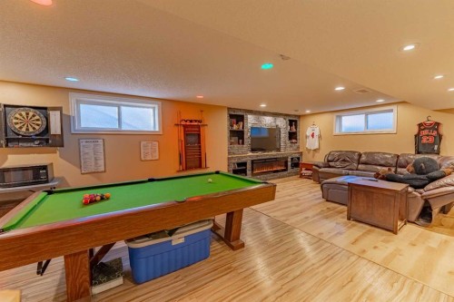 142 West Pointe Circle, Cochrane, AB - Indoor Photo Showing Other Room
