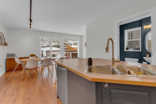 931 Wilson, Canmore, AB - Indoor