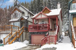 931 Wilson Canmore, AB T1W 2Y9