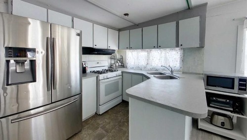 35-810 56 Street, Edson, AB 
