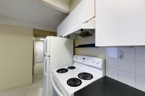 4510 8A Avenue, Edson, AB - Indoor Photo Showing Kitchen