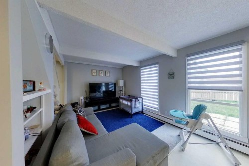 4510 8A Avenue, Edson, AB - Indoor Photo Showing Living Room