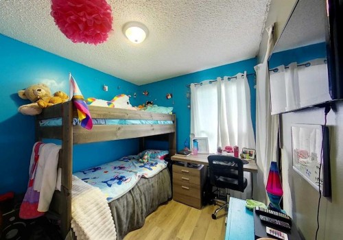 4510 8A Avenue, Edson, AB - Indoor Photo Showing Bedroom