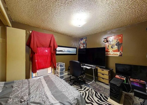 4510 8A Avenue, Edson, AB - Indoor