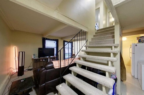 4510 8A Avenue, Edson, AB - Indoor Photo Showing Other Room