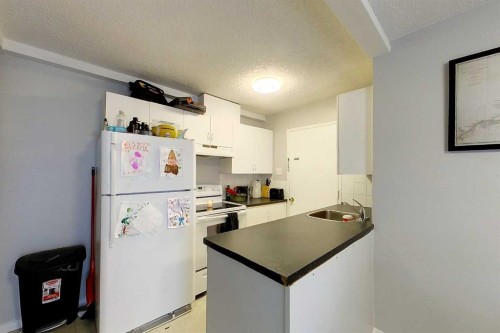 4504 8B Avenue, Edson, AB - Indoor Photo Showing Kitchen